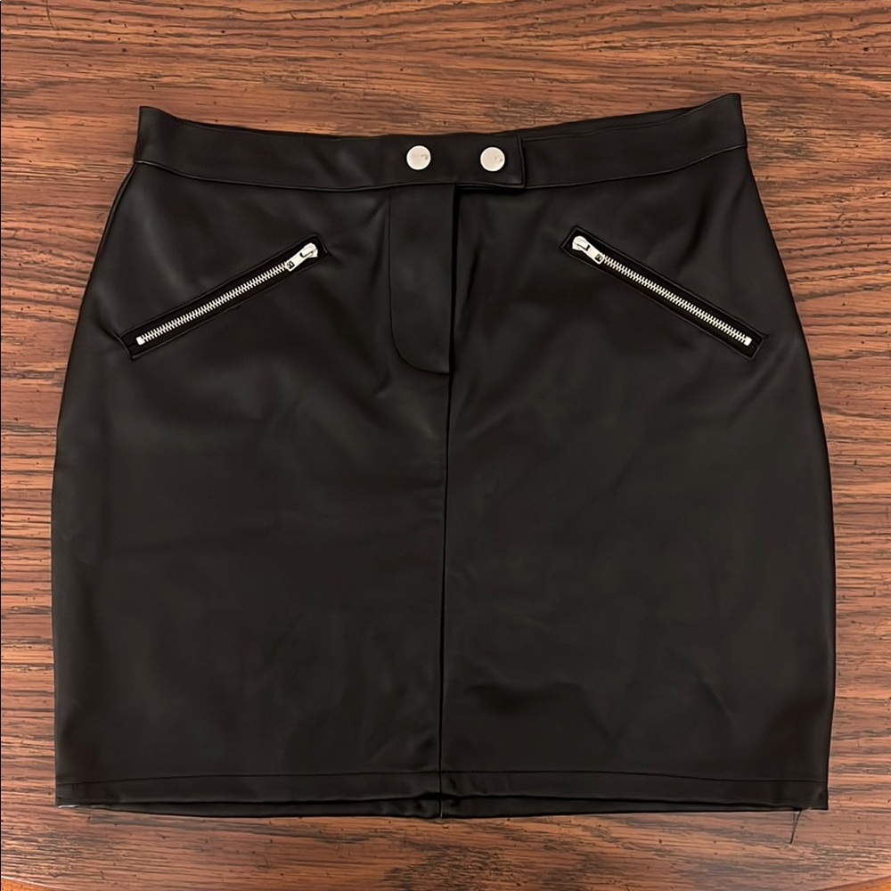 Rue 21 Black Faux Leather Mini Skirt Size: M